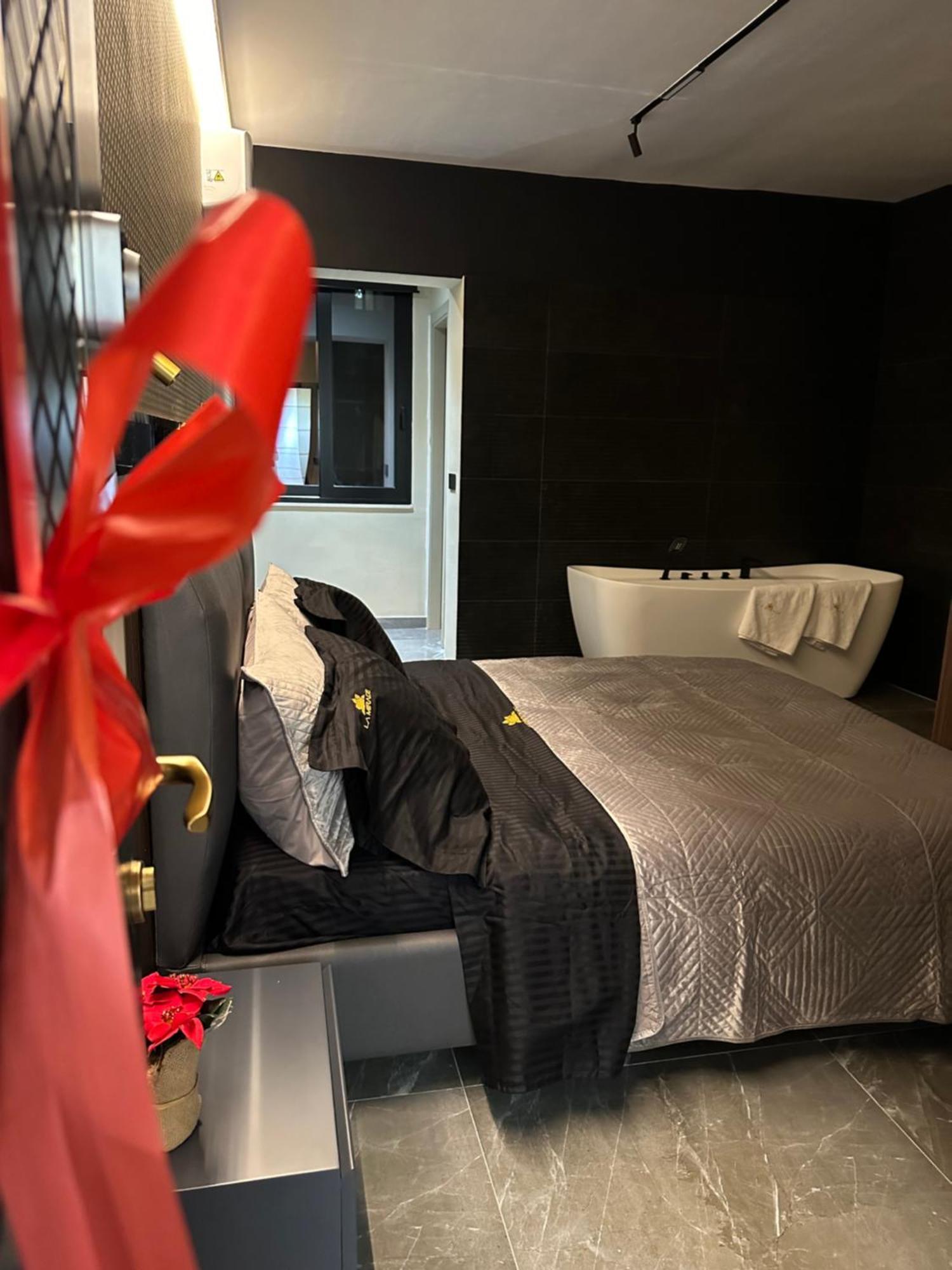 טיראנה La Mirage Suites & Apartments מראה חיצוני תמונה