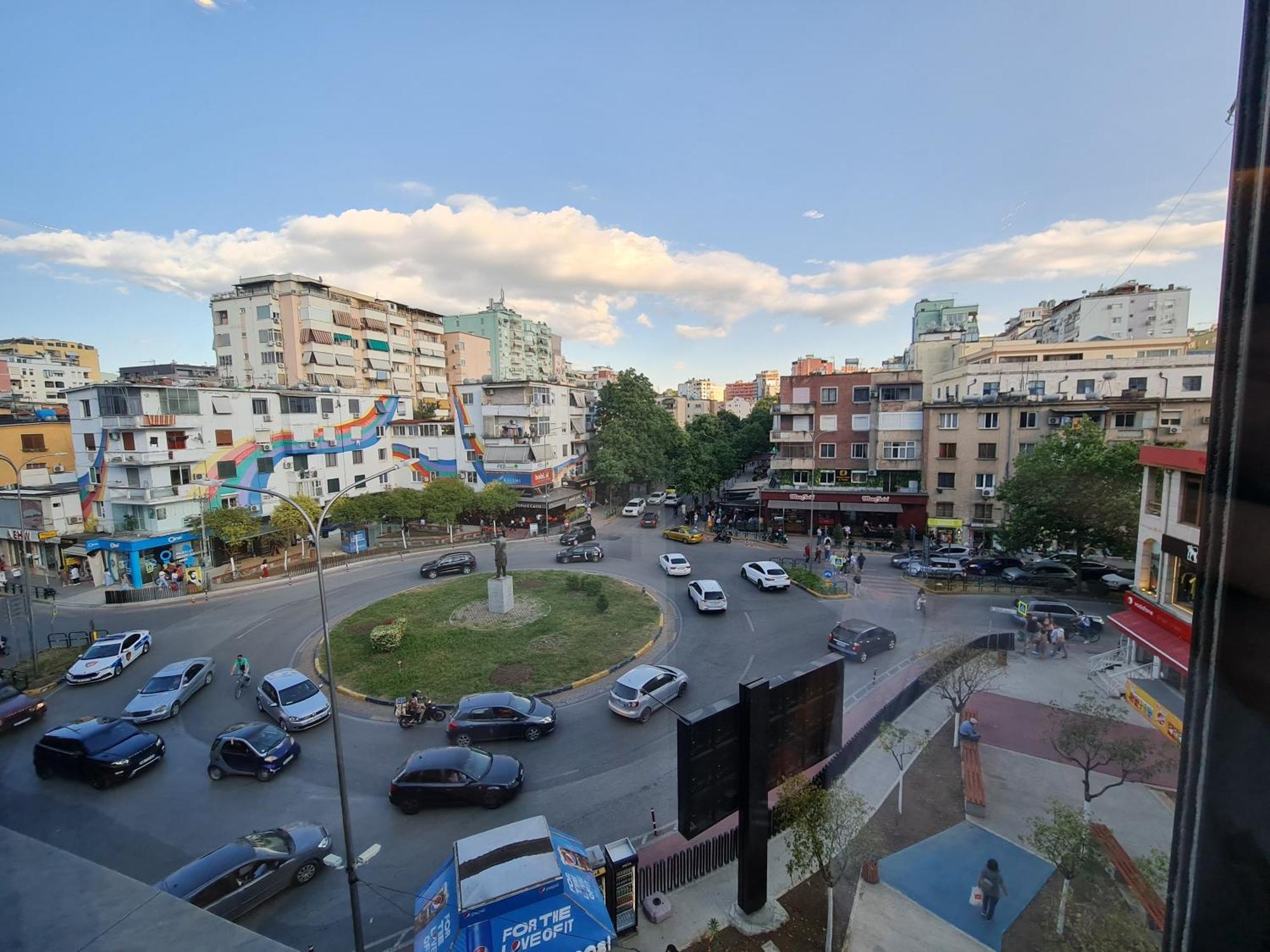 טיראנה La Mirage Suites & Apartments מראה חיצוני תמונה