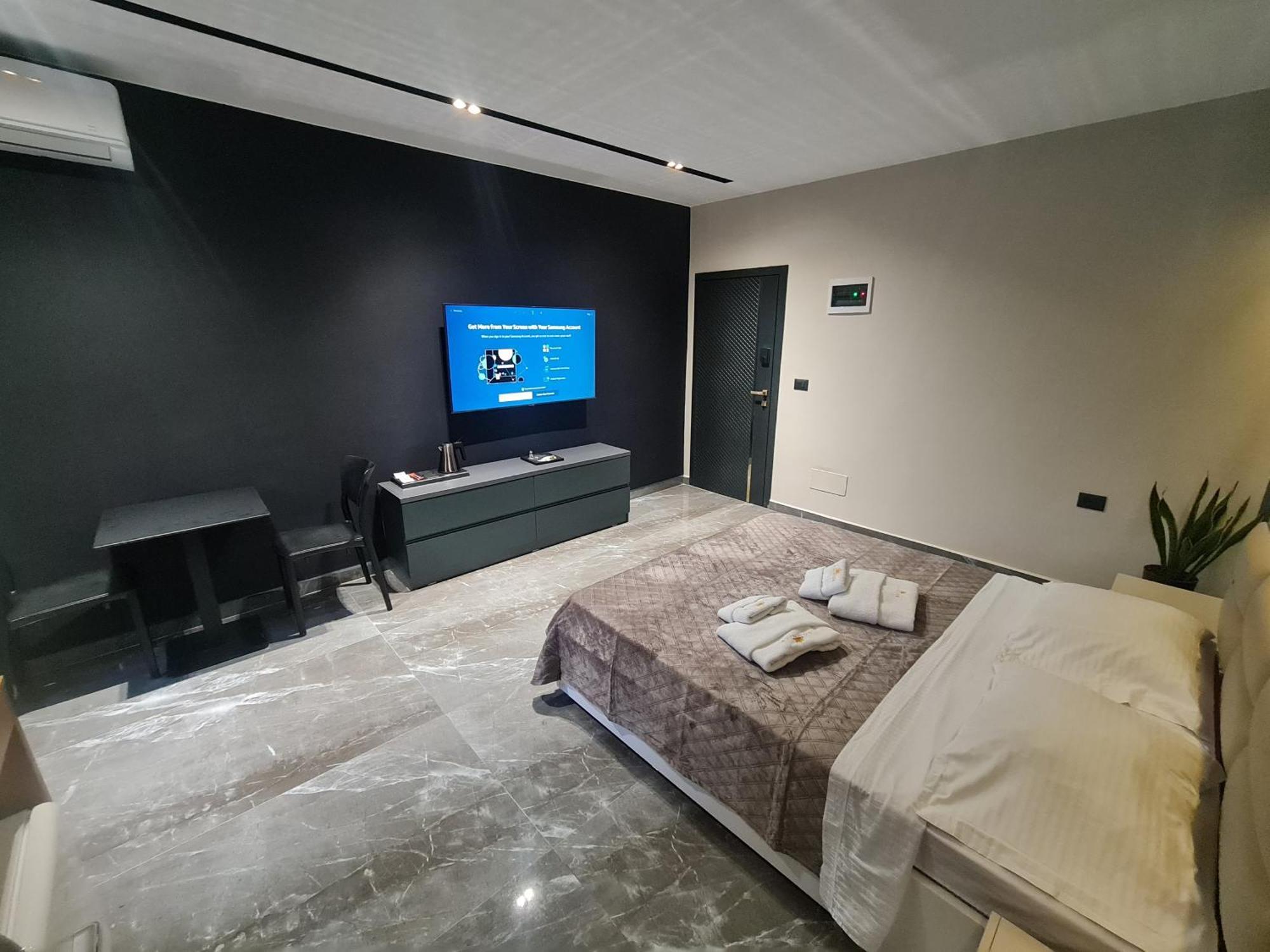 טיראנה La Mirage Suites & Apartments מראה חיצוני תמונה