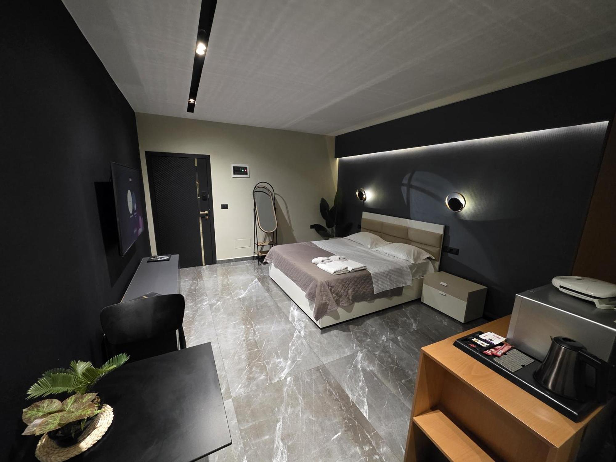 טיראנה La Mirage Suites & Apartments מראה חיצוני תמונה